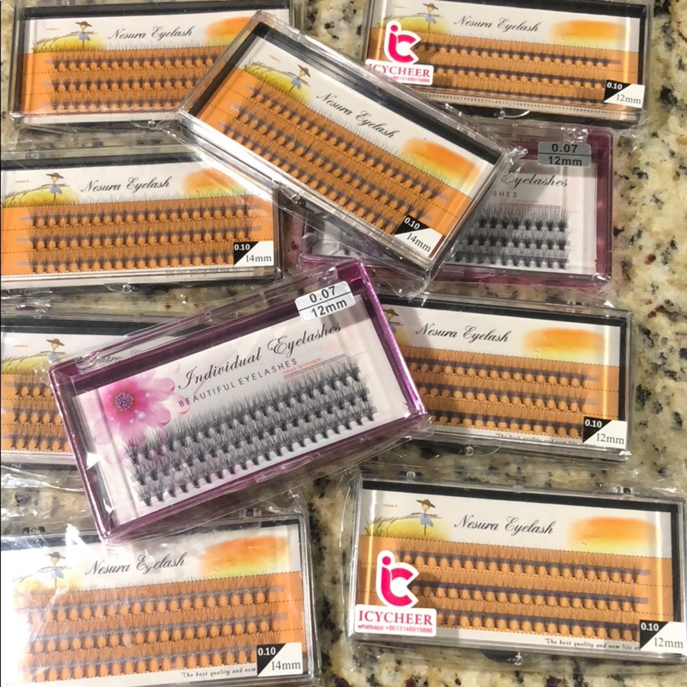 Individual lashes! - Picture 2 of 4